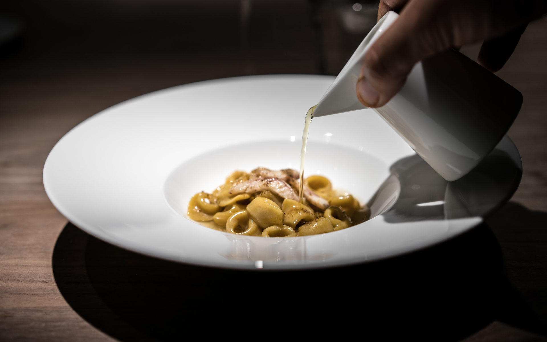 Retrobottega tortellini, anguilla e finocchio Retrobottega tortellini, anguilla e finocchio